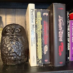 VINTAGE CAST IRON OWL FIGURINE / BOOKEND – HEAVY BLACK METAL